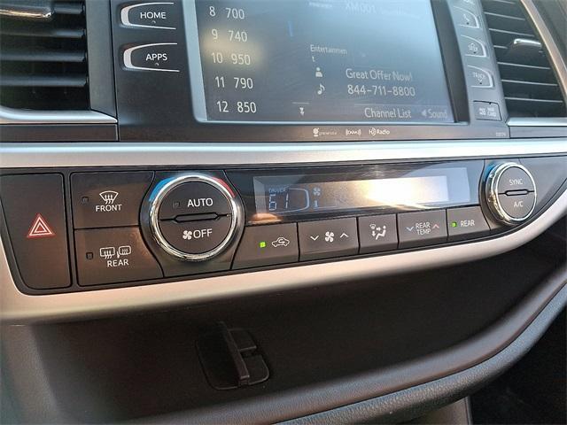 used 2018 Toyota Highlander car, priced at $25,696