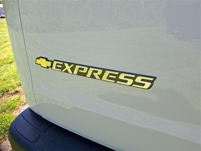 new 2025 Chevrolet Express 2500 car, priced at $47,378