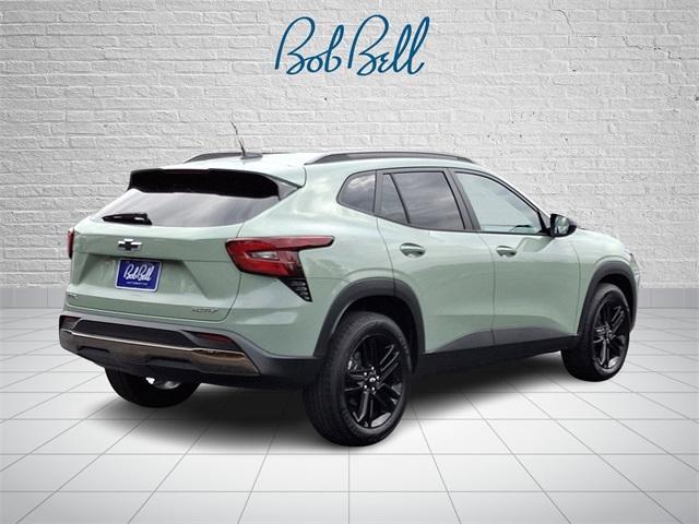 used 2025 Chevrolet Trax car, priced at $24,999