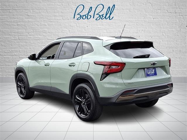 used 2025 Chevrolet Trax car, priced at $24,999