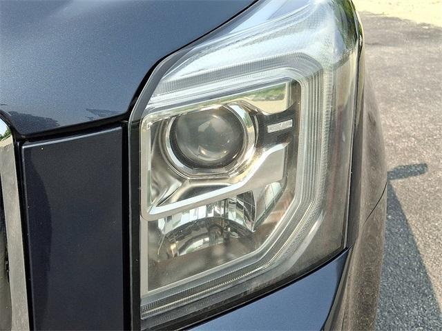 used 2020 GMC Yukon car, priced at $31,999