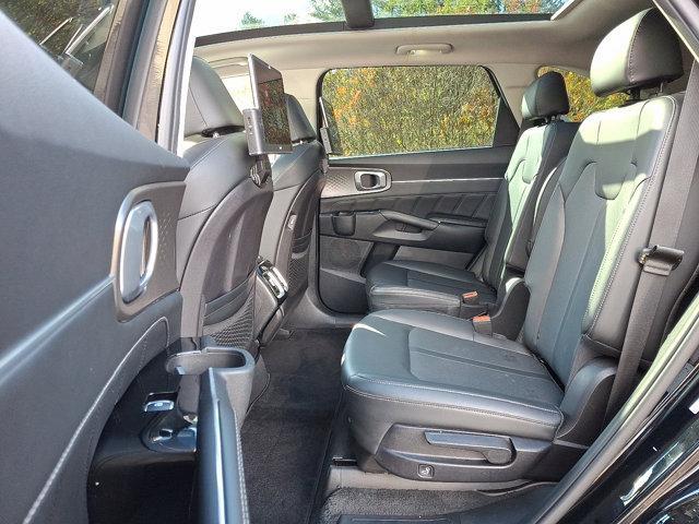 used 2022 Kia Sorento car, priced at $25,220