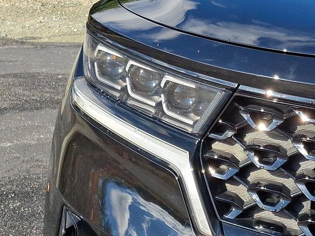 used 2022 Kia Sorento car, priced at $25,220