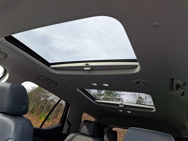 used 2021 Chevrolet Traverse car, priced at $21,223