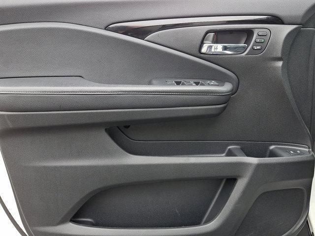 used 2020 Honda Pilot car, priced at $25,999