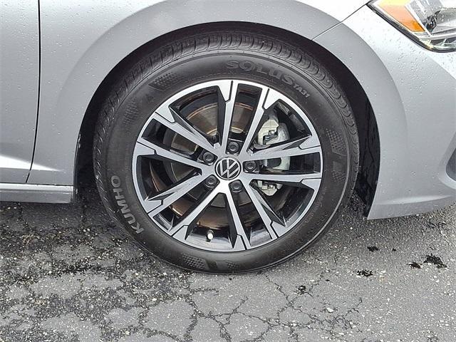 used 2024 Volkswagen Jetta car, priced at $21,123