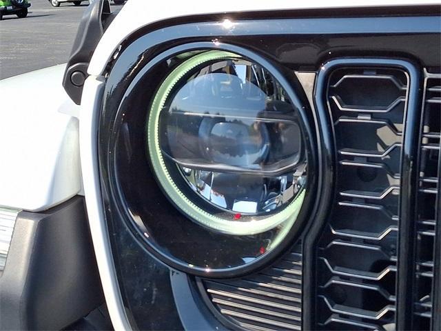 used 2024 Jeep Gladiator car, priced at $39,254