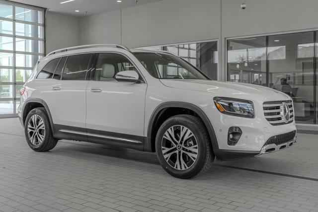 new 2025 Mercedes-Benz GLB 250 car