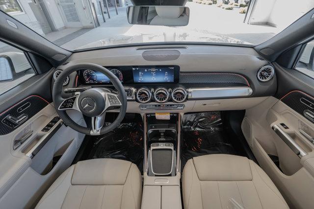 new 2025 Mercedes-Benz GLB 250 car