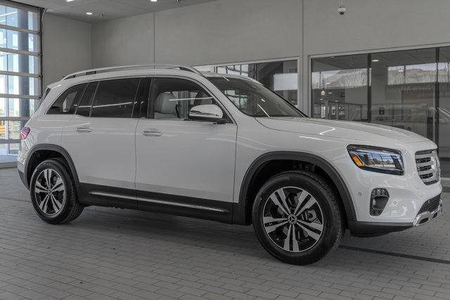 new 2025 Mercedes-Benz GLB 250 car