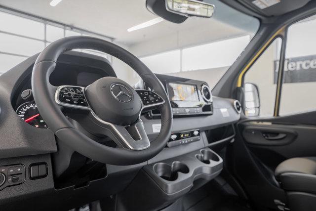 new 2024 Mercedes-Benz Sprinter 2500 car