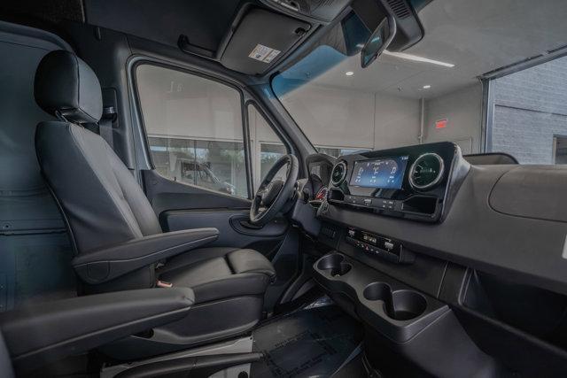 new 2025 Mercedes-Benz Sprinter 2500 car, priced at $76,439