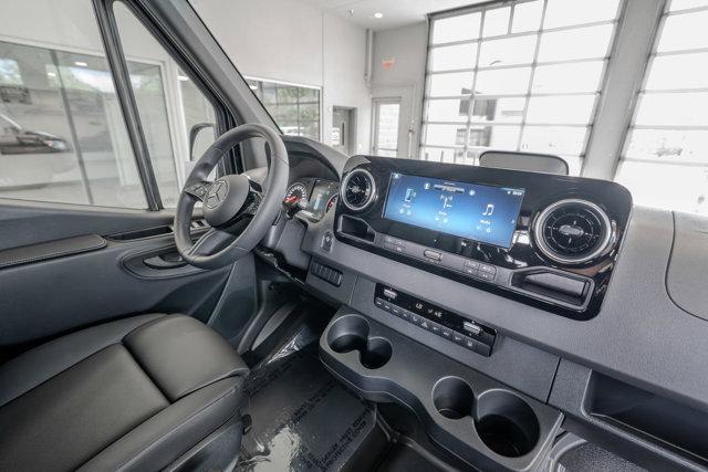 new 2025 Mercedes-Benz Sprinter 2500 car