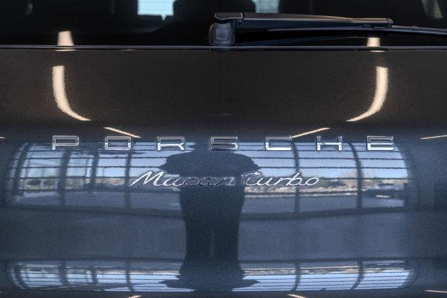 used 2018 Porsche Macan car, priced at $34,892