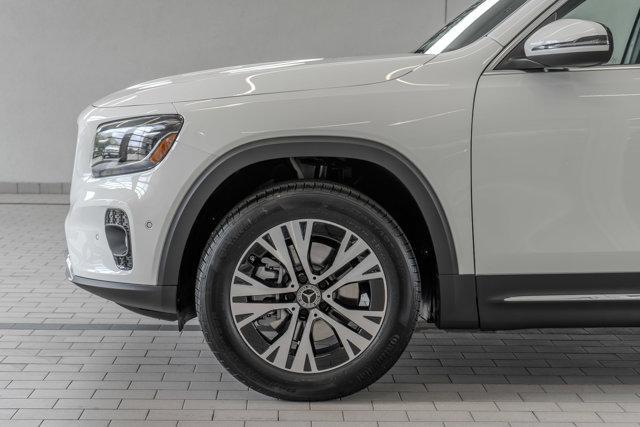 new 2025 Mercedes-Benz GLB 250 car, priced at $51,420