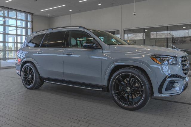 new 2025 Mercedes-Benz GLS 580 car, priced at $124,135