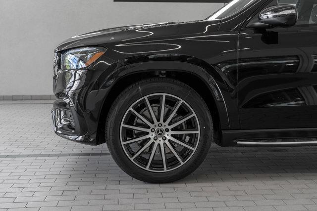 new 2025 Mercedes-Benz GLS 580 car