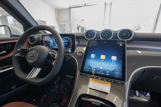 new 2025 Mercedes-Benz GLC 300 car