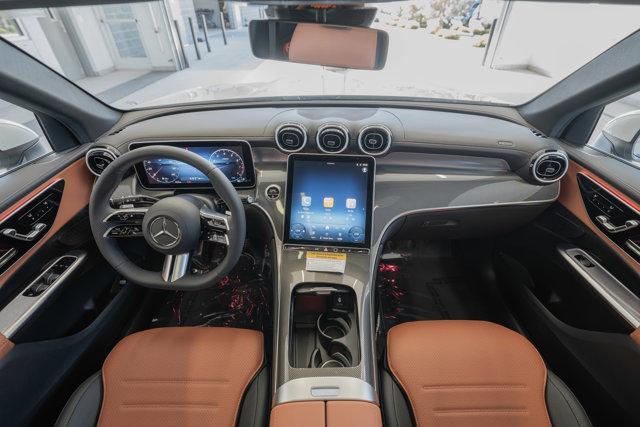 new 2025 Mercedes-Benz GLC 300 car