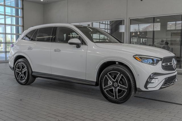 new 2025 Mercedes-Benz GLC 300 car