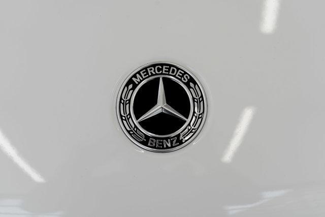 new 2025 Mercedes-Benz GLC 300 car