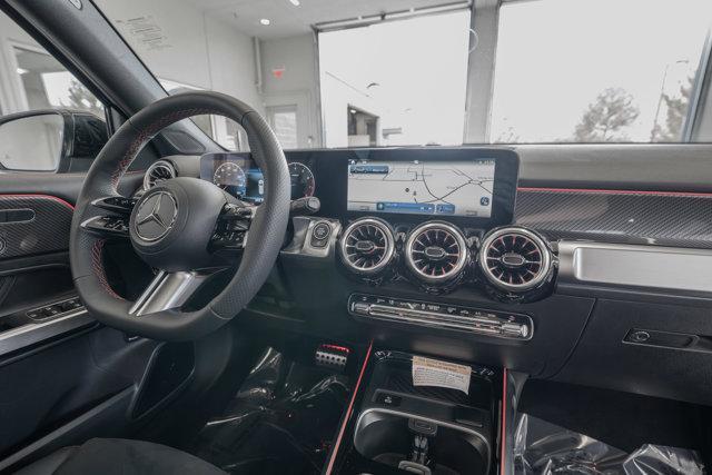 new 2025 Mercedes-Benz GLB 250 car