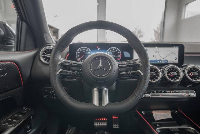 new 2025 Mercedes-Benz GLB 250 car