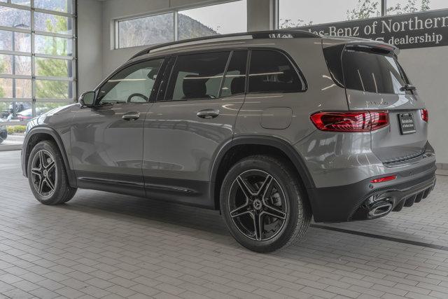 new 2025 Mercedes-Benz GLB 250 car