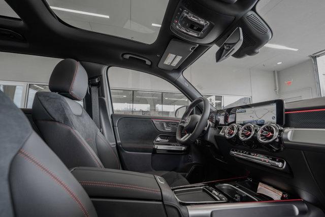 new 2025 Mercedes-Benz GLB 250 car