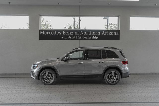 new 2025 Mercedes-Benz GLB 250 car