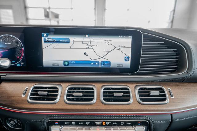 new 2025 Mercedes-Benz GLS 580 car