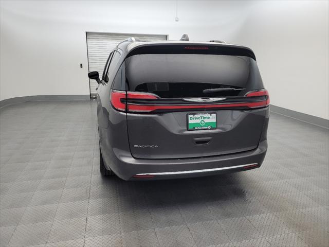 used 2021 Chrysler Pacifica car, priced at $19,895