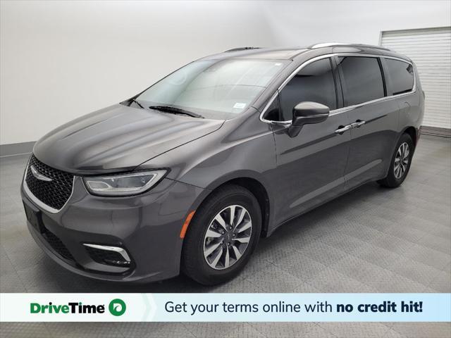 used 2021 Chrysler Pacifica car, priced at $19,895