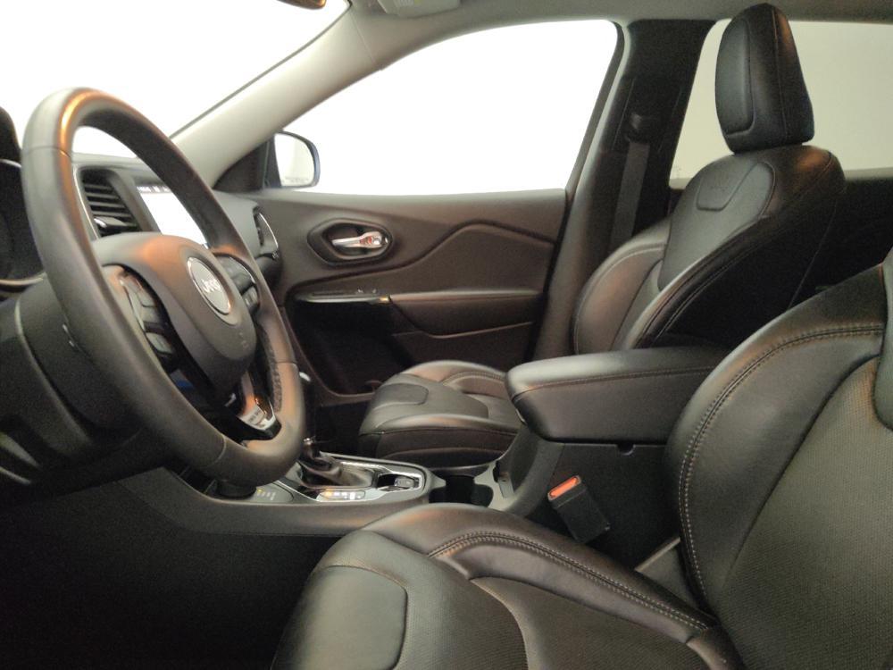used 2023 Jeep Cherokee car, priced at $23,595