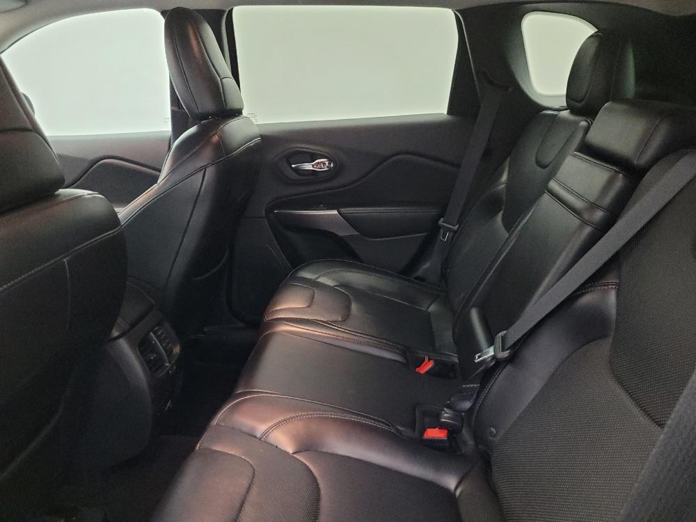 used 2019 Jeep Cherokee car, priced at $16,295