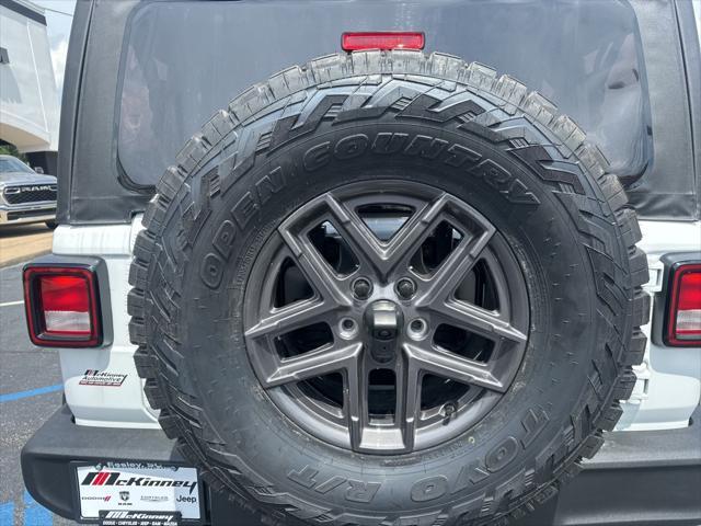 new 2025 Jeep Wrangler car, priced at $32,531