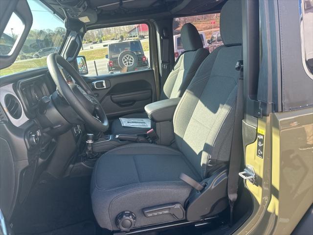 new 2025 Jeep Wrangler car, priced at $32,680