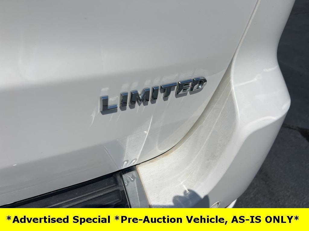 used 2018 Jeep Grand Cherokee car, priced at $10,000