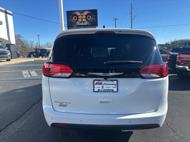 new 2025 Chrysler Voyager car, priced at $39,807