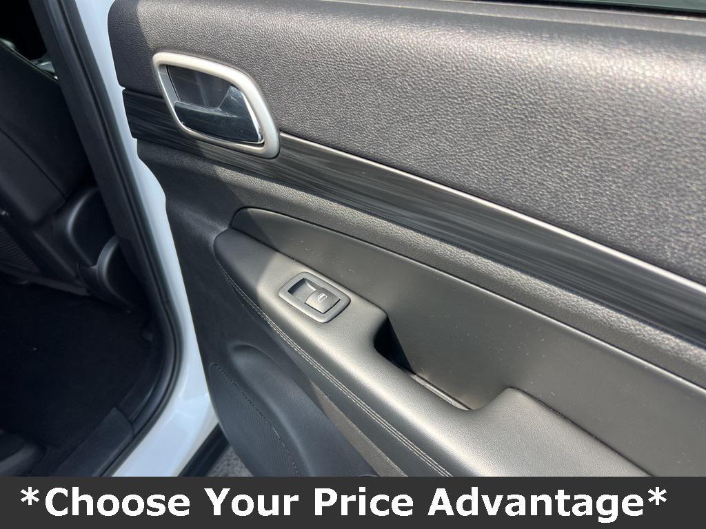 used 2019 Jeep Grand Cherokee car, priced at $17,200