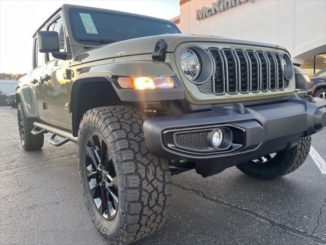 new 2025 Jeep Gladiator car, priced at $45,252