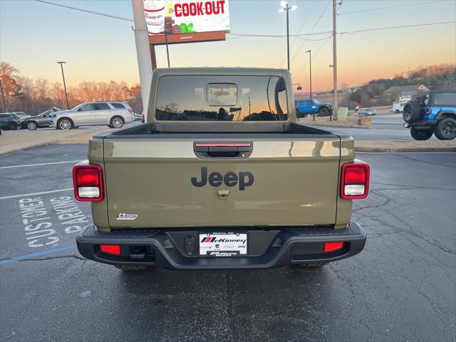 new 2025 Jeep Gladiator car, priced at $45,252