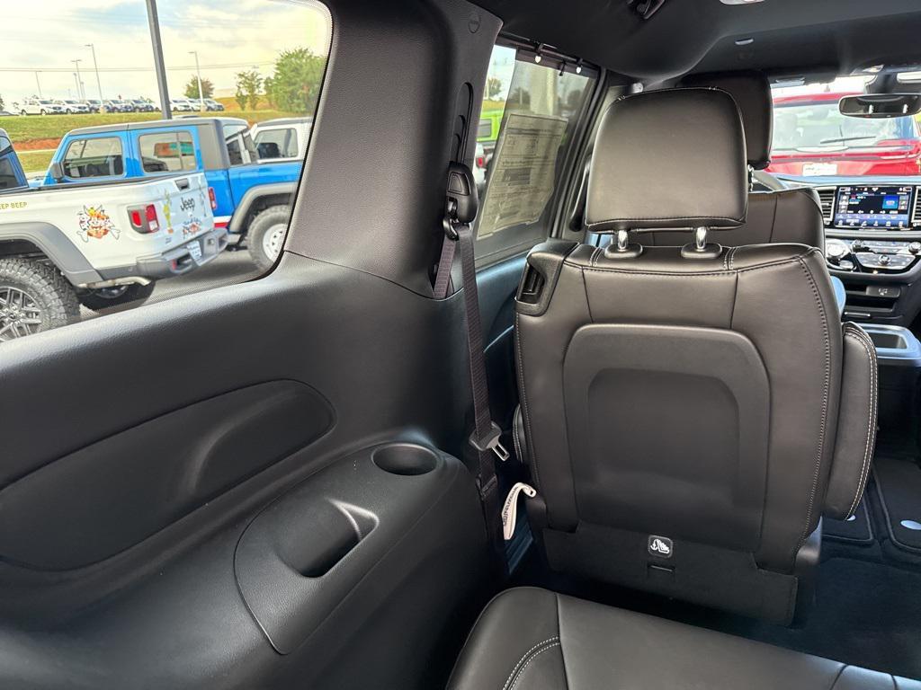 new 2026 Chrysler Pacifica car, priced at $45,100