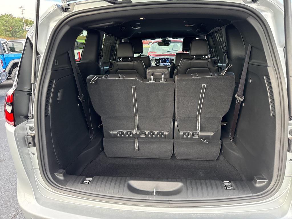 new 2026 Chrysler Pacifica car, priced at $45,100