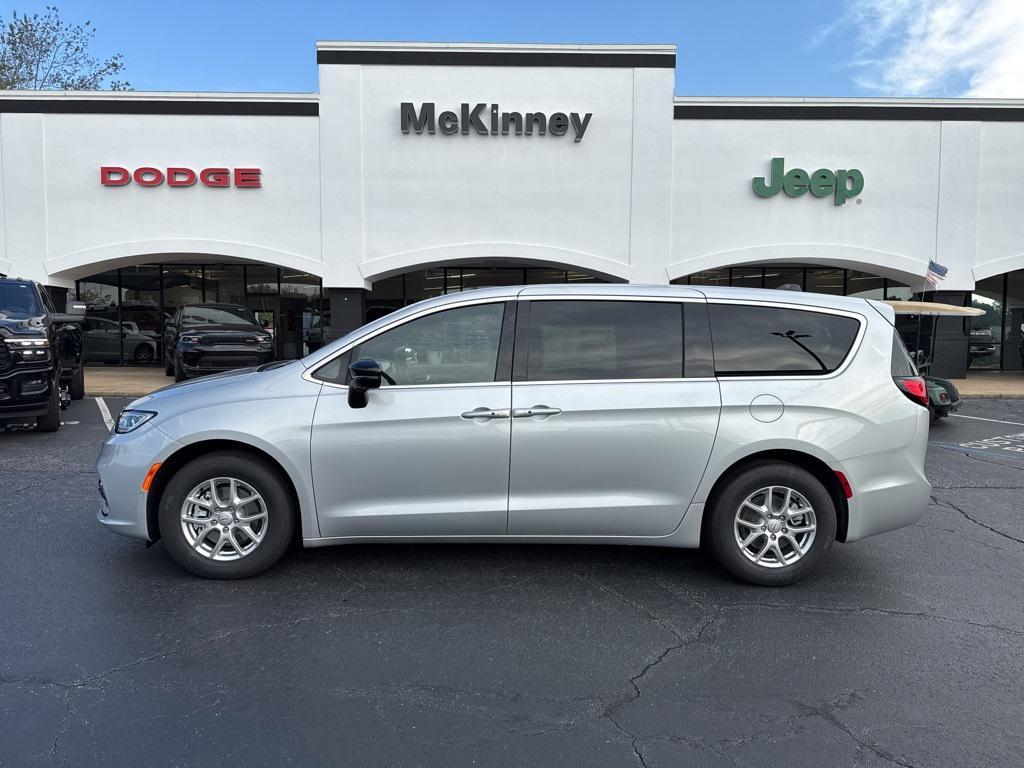 new 2026 Chrysler Pacifica car, priced at $45,100