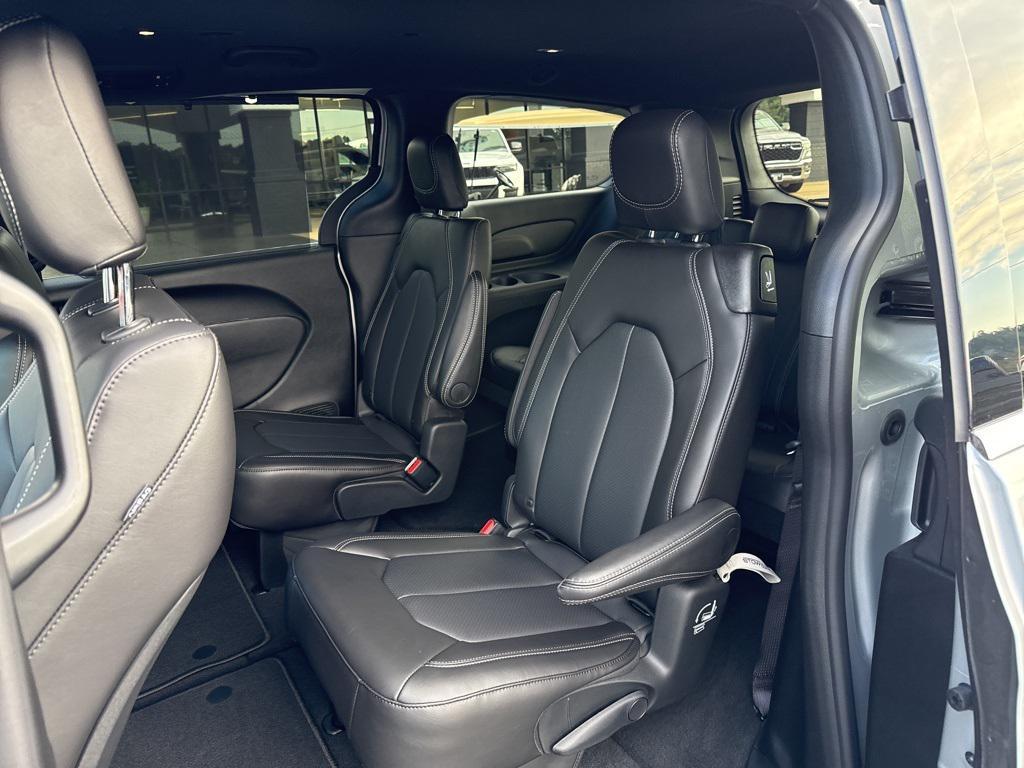 new 2026 Chrysler Pacifica car, priced at $45,100