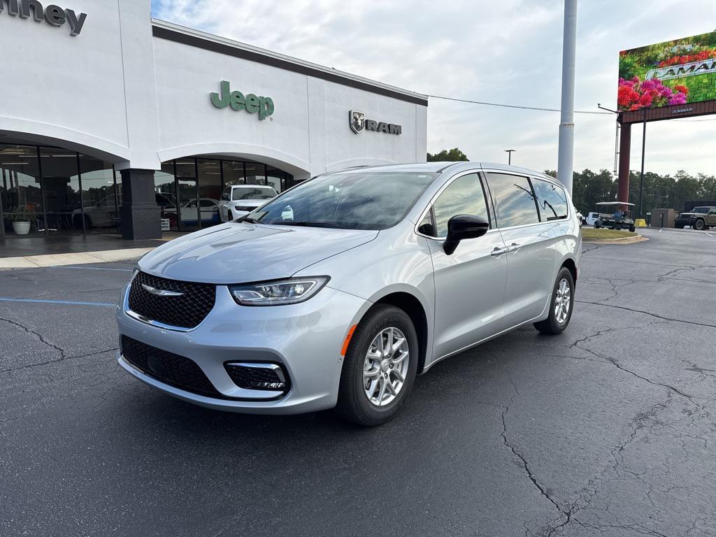 new 2026 Chrysler Pacifica car, priced at $45,100