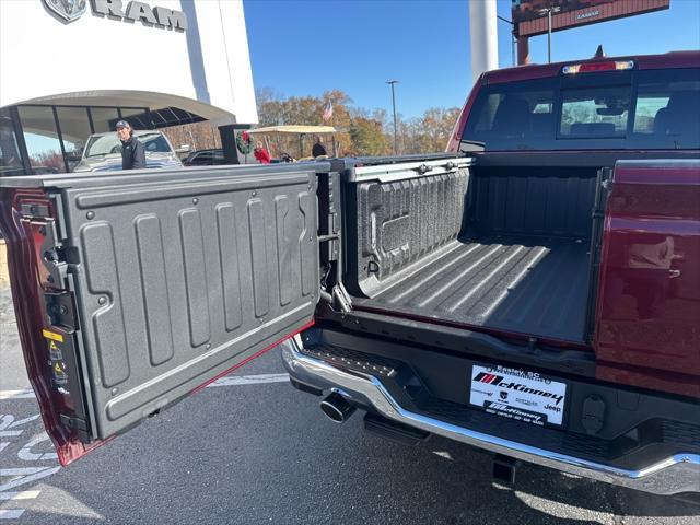 new 2025 Ram 1500 car, priced at $61,672