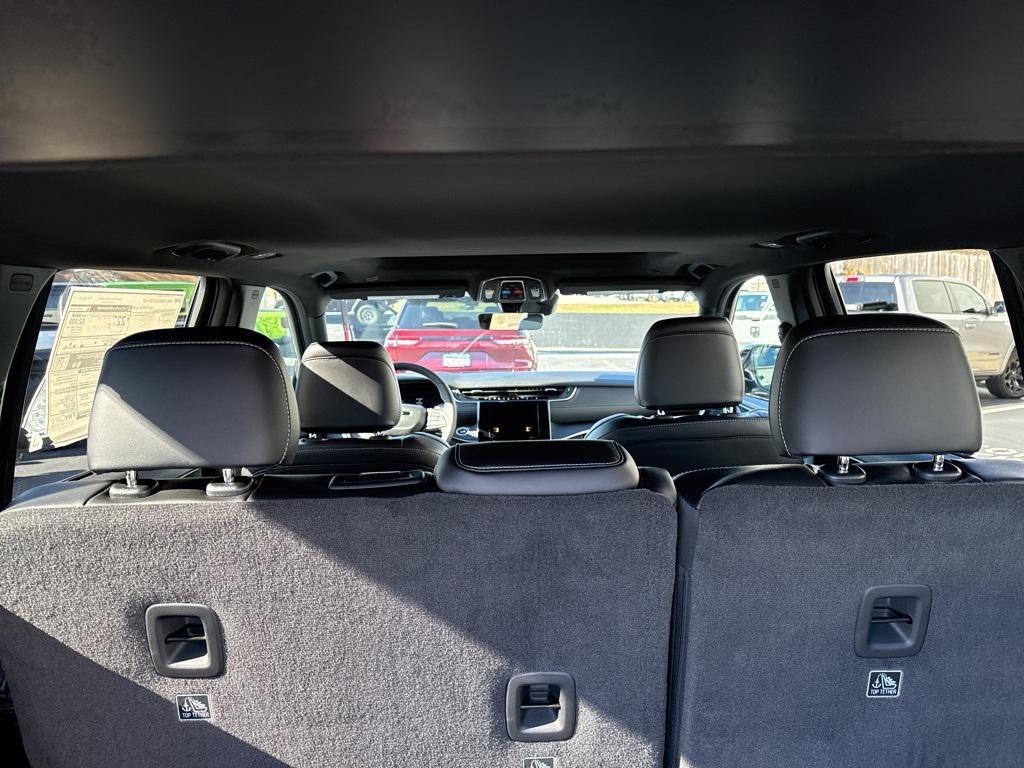 new 2025 Jeep Grand Cherokee car, priced at $40,873