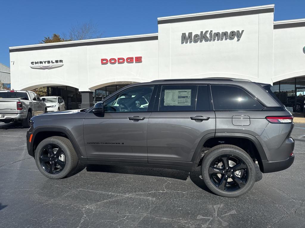 new 2025 Jeep Grand Cherokee car, priced at $40,873